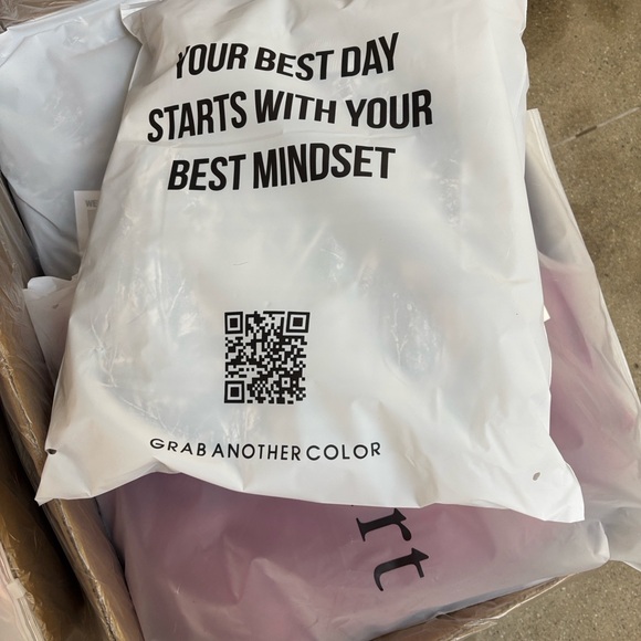 Sold out - Picture 2 of 3